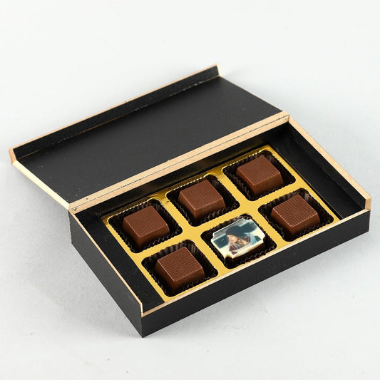 Personalized gift with Gold Classic Snowflake, Light Garland, and Christmas Ball Gift - Choco Manual ART