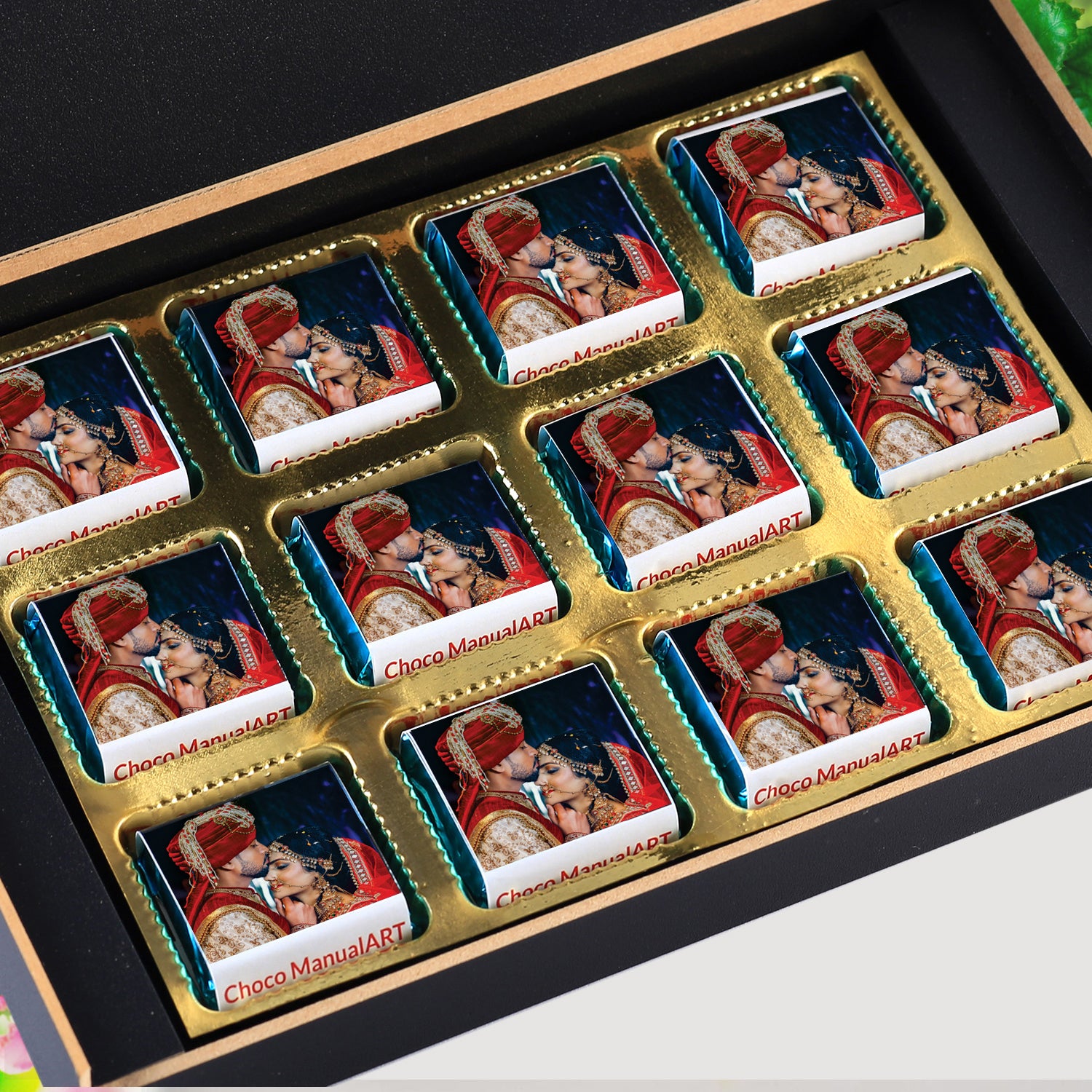 Chocolate gift pack for anniversary. White chocolate box for anniversary gift. Best chocolate gift for anniversary.