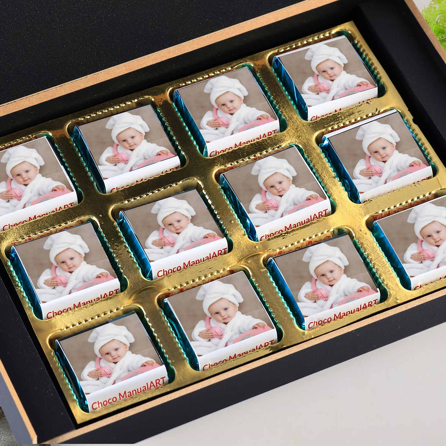 Baby birth announcement messages.  Funny baby girl announcement.  How to announce baby birth in office.  Baby girl announcement chocolate boxes.